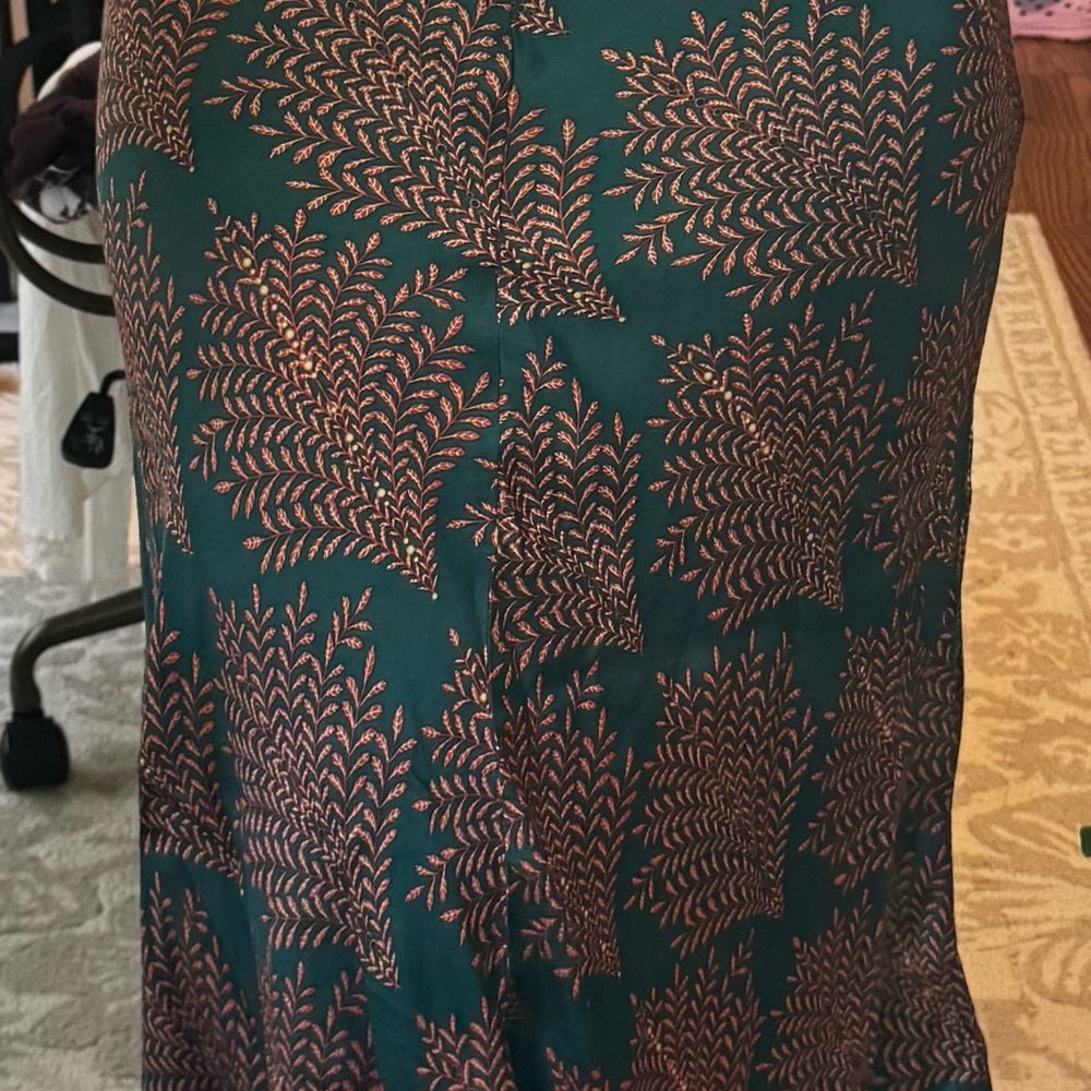 Elegant Green and Pink Patterned Skirt